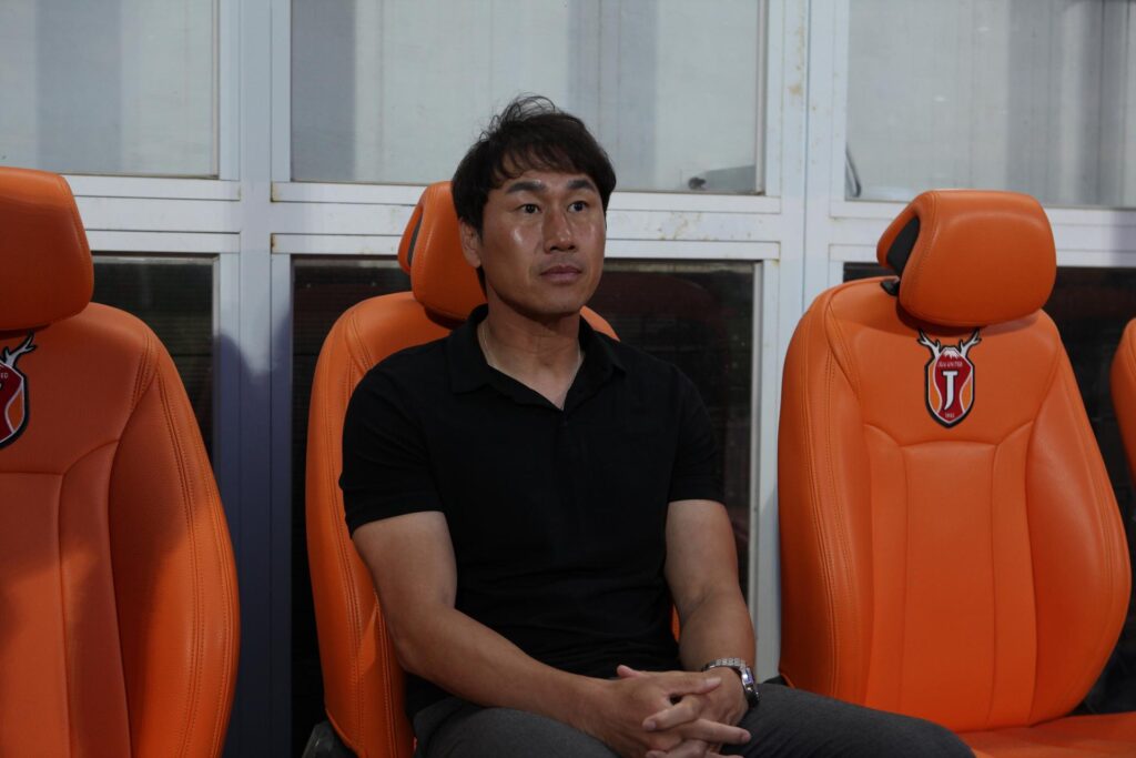 Yoo Sang-chul - Huyền thoại bóng đá Hàn Quốc qua đời ở độ tuổi 49