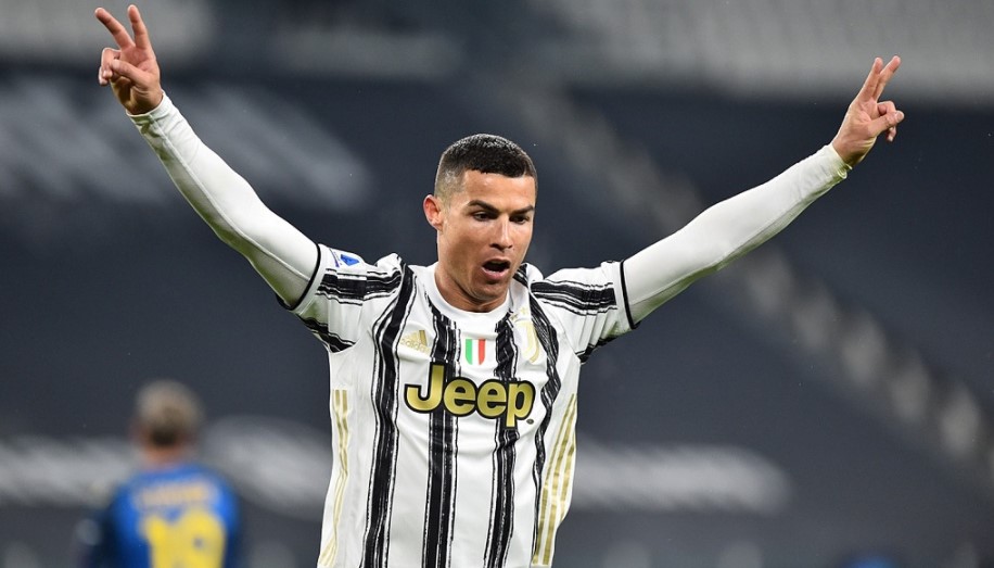 Ronaldo nhận được danh hiệu hay nhất mùa giải