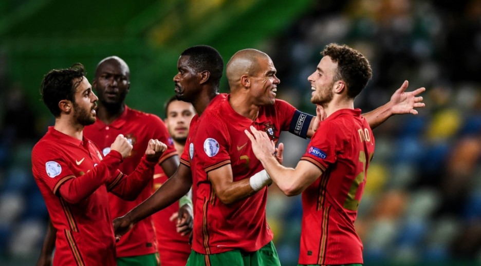 VCK EURO 2021: Ronaldo cùng đồng đội khởi động trước giải đấu