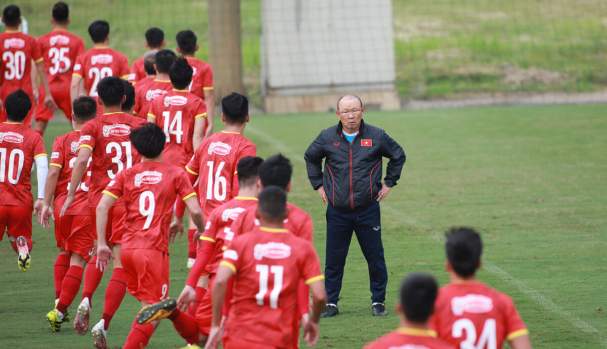 Đội tuyển tham dự đấu với Indonesia