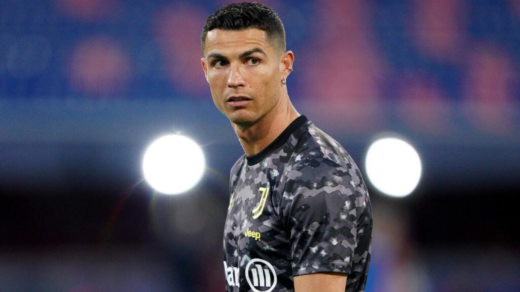 Rời Juventus, Ronaldo kéo theo hàng loạt vụ chuyển nhượng hấp dẫn