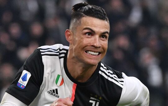 Cristiano Ronaldo có thể trở lại Real Madrid sau khi thảo luận kín với HLV