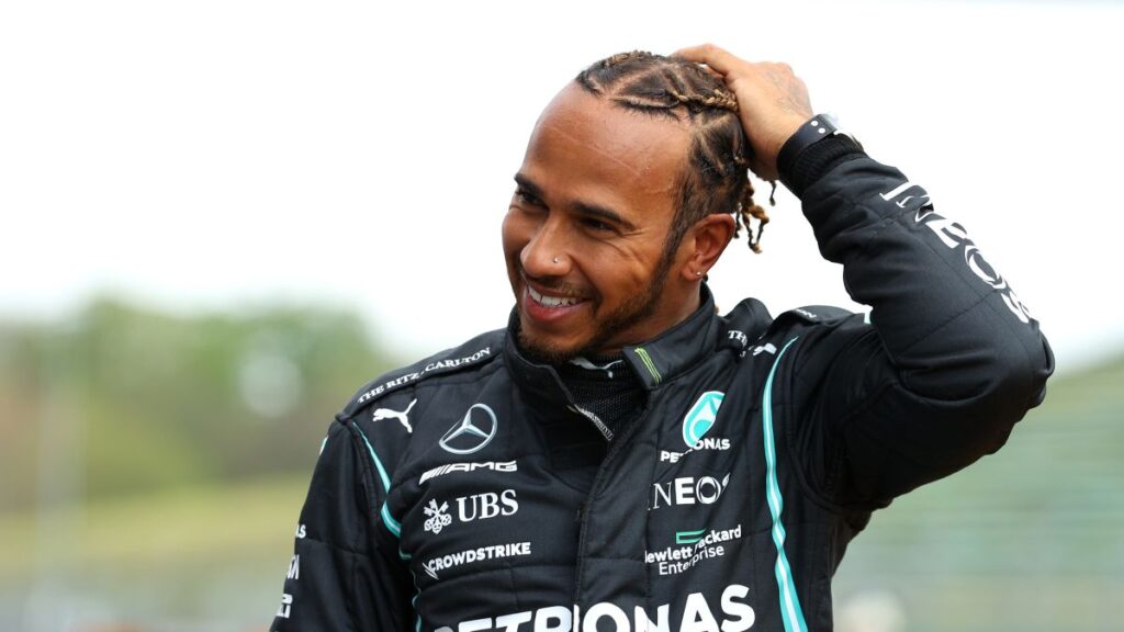 Hamilton muốn gia hạn hợp đồng với Mercedes